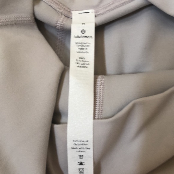 Lululemon light gray leggings - Picture 4 of 6